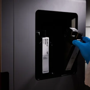 formlabs-form-4bl-harzkartusche-einsetzen