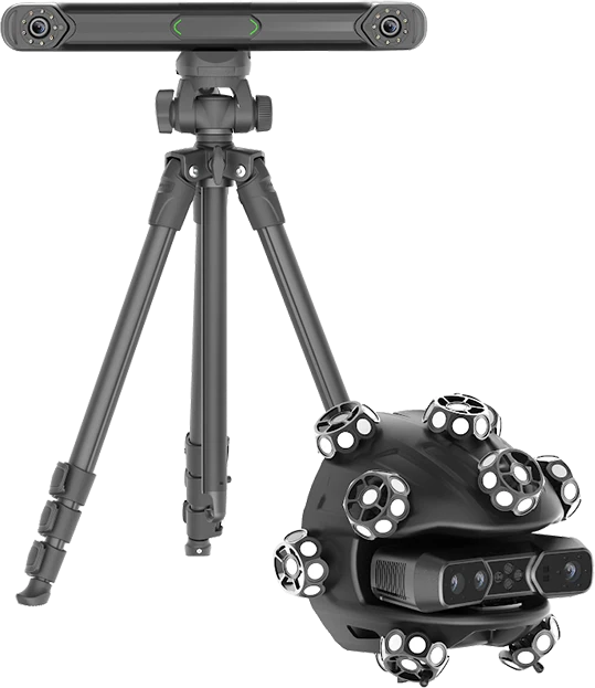 SHINING 3D EinScan Trak with tracker on tripod and spherical scanner